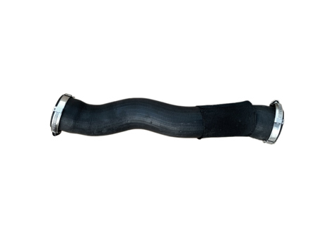 Tubo de presión del enfriador de aceite de admisión, superior derecho. Porsche 971 Panamera 2.9L / 976 Panamera - 971145708, 971145708AB, 971145708BK - 971 145 708