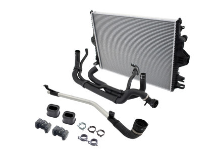 Radiator water with hoses, Centre. Porsche 958 Cayenne 3.6L 2011-18 - 95810613210, 95810640211, 95810640111