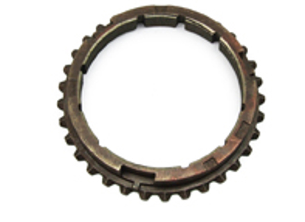 Syncro ring 5th gear. Porsche 924 / 924S / 944 - 014311295E - 1131300200