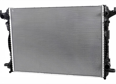 Radiateur pour liquide de refroidissement. Porsche 9YA / 9YA.2 Cayenne 4.0L 2018>> - 95812125100 - POR95812125100#F